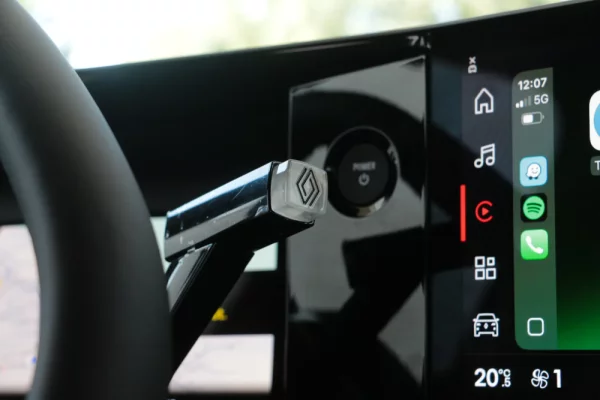 Renault 5 E-Tech 52 kWh Evolution Autonomia Conforto 17