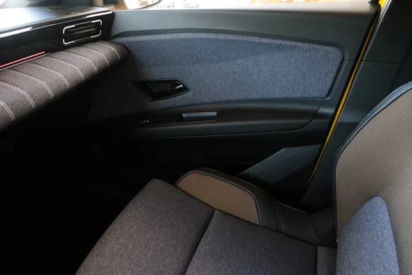 Renault 5 E-Tech 52 kWh Evolution Autonomia Conforto 30