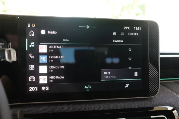 Renault 5 E-Tech 52 kWh Evolution Autonomia Conforto 33