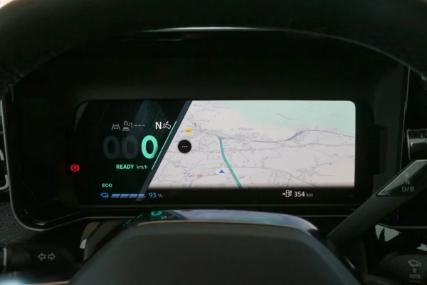 Renault 5 E-Tech 52 kWh Evolution Autonomia Conforto 37