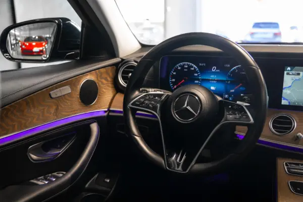 Mercedes-Benz E 300 de 9G-TRONIC AMG Line 39