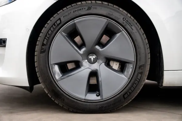 Tesla Model 3 Standard Range Plus RWD 15