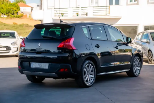 Peugeot 3008 2.0 HDi Hybrid4 4