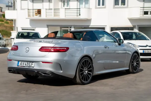 Mercedes-Benz E 220 d 4Matic 9G-TRONIC AMG Line 4