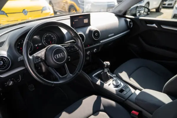 Audi A3 Limousine 30 TDI Design 2