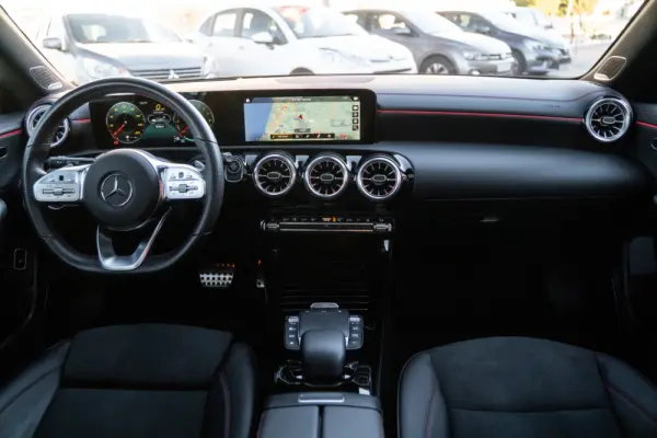 Mercedes-Benz CLA 250 e 8G-DCT AMG Line 4