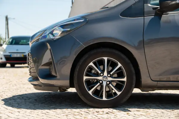 Toyota Yaris 1.0 VVT-i Comfort 6