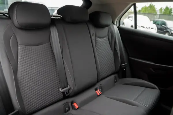 Volkswagen T-Roc 1.5 eTSI Life DSG 33
