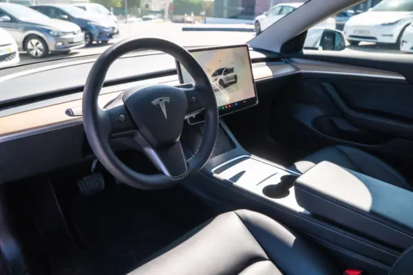 Tesla Model 3 Long Range RWD 11