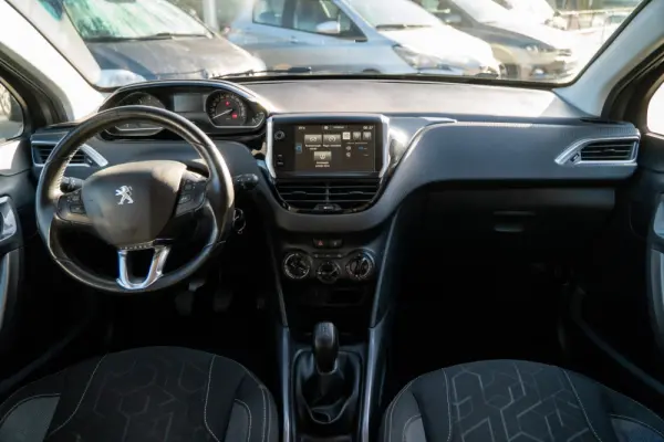 Peugeot 2008 1.6 BlueHDi Access 4