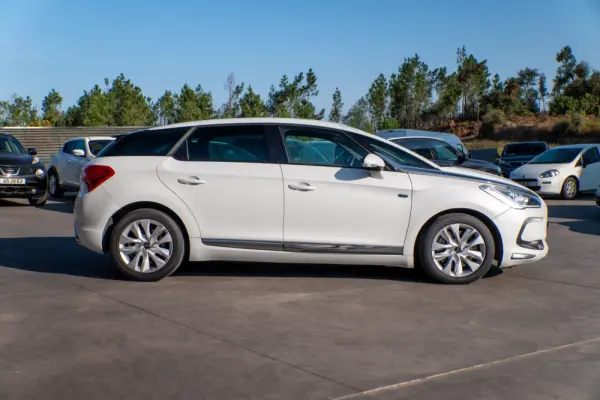 Citroen DS5 2.0 HDi Hy4 So Chic CMP6 102g 8