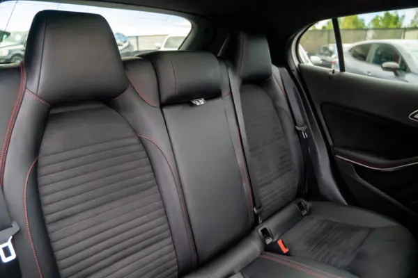 Mercedes-Benz GLA 180 (CDI) d 7G-DCT AMG Line 27
