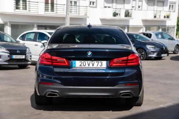 BMW 530 e iPerformance Pack M 8