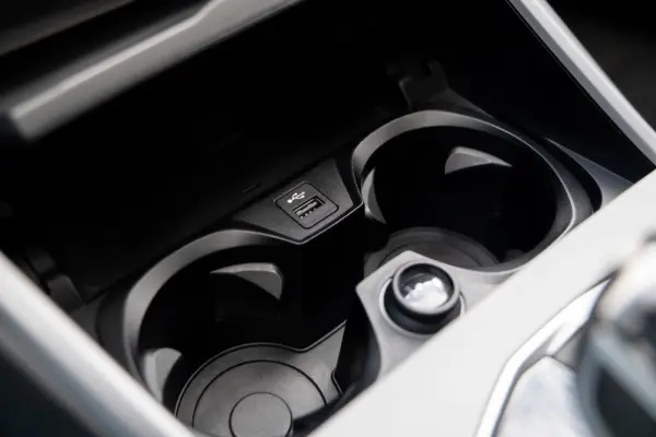 BMW 330 e Corporate Edition Auto 19