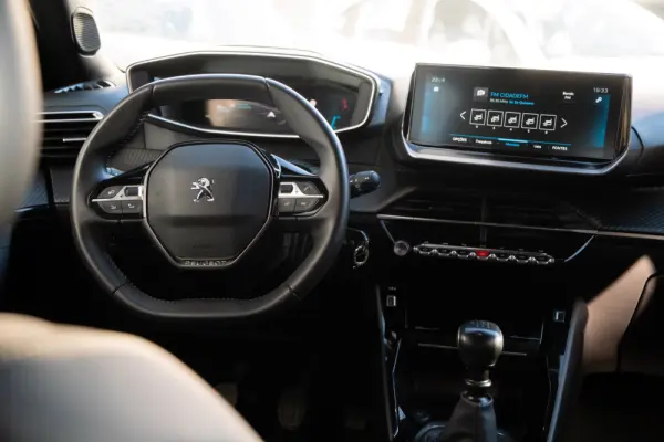 Peugeot 2008 1.2 PureTech Allure 30