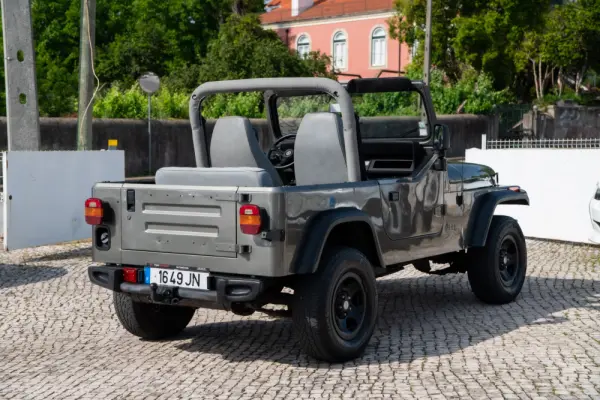 Jeep Wrangler 2.5 Sport Soft Top 3