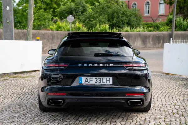 Porsche Panamera Sport Turismo 4 E-Hybrid Platinum Edition 12