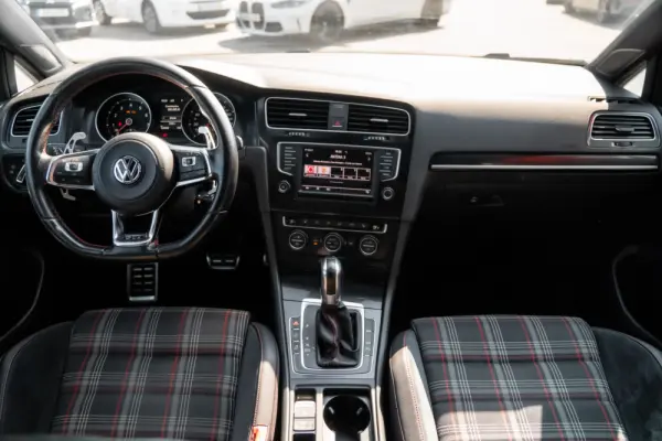 Volkswagen Golf 2.0 TSi GTi DSG Performance 5