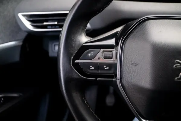 Peugeot 5008 1.6 BlueHDi Allure 15