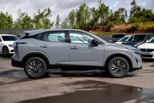 Nissan Qashqai 1.3 DIG-T N-Connecta 8