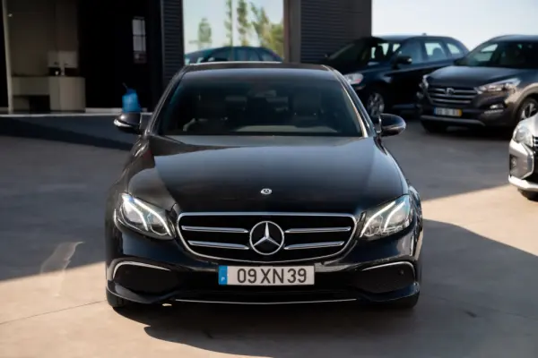 Mercedes-Benz E 220 d Avantgarde+ 14