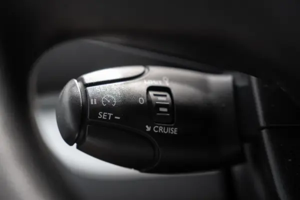 Peugeot Traveller 1.5 BlueHDi L2H1 Active Standard 16