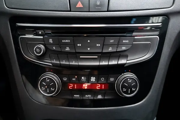Peugeot 508 SW 1.6 e-HDi Allure CMP6 19