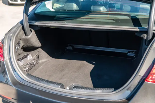 Mercedes-Benz C 220 d Avantgarde 28