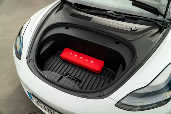 Tesla Model 3 Standard Range Plus RWD 22