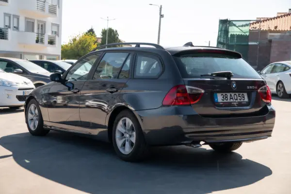BMW 320 d Exclusive Touring 5