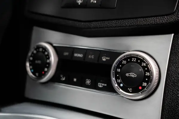 Mercedes-Benz C 220 CDI Avantgarde 14