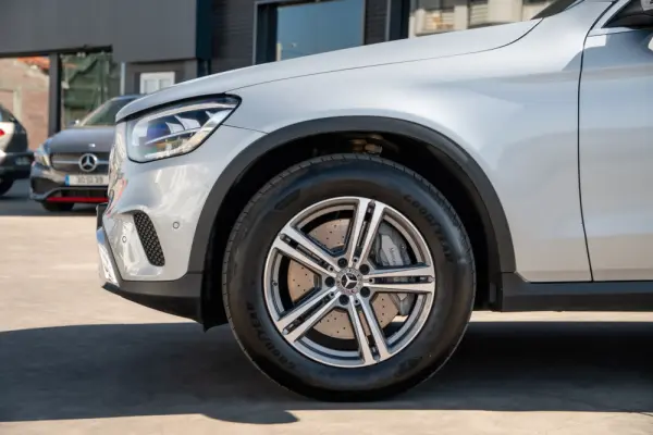 Mercedes-Benz GLC 300 de 4Matic 6