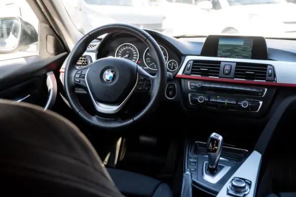 BMW 320 d Auto Line Sport 28