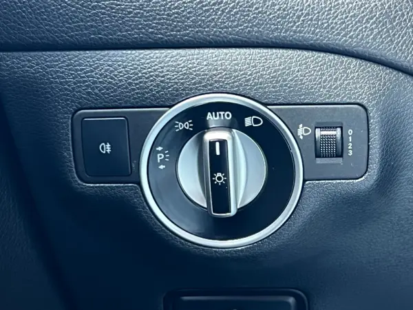 Mercedes-Benz CLA 180 180d Shooting Brake 20