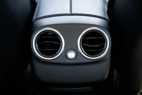 Mercedes-Benz C 200 d Avantgarde 23