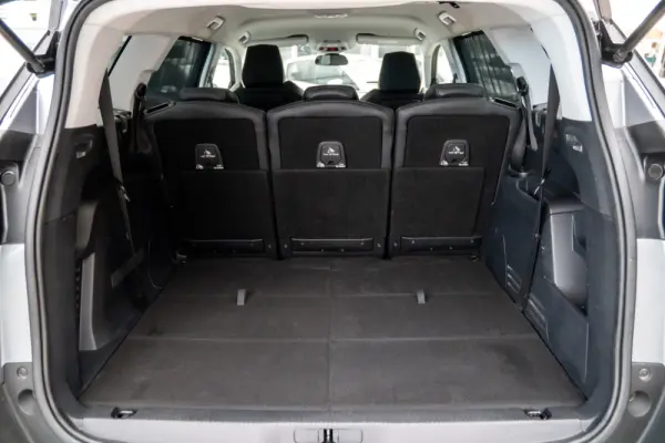 Peugeot 5008 1.6 BlueHDi Allure 17