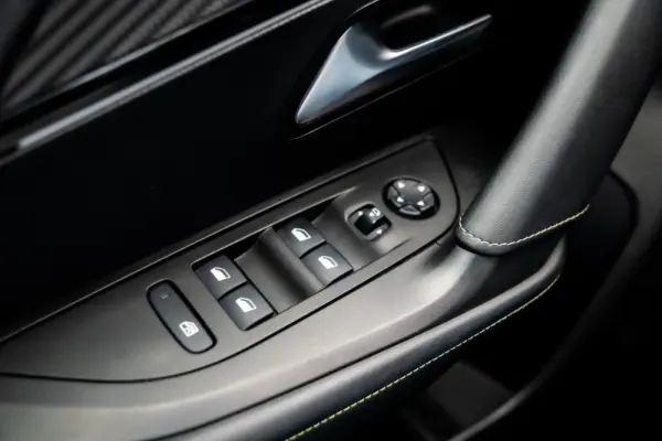 Peugeot 2008 1.5 BlueHDi GT EAT8 35