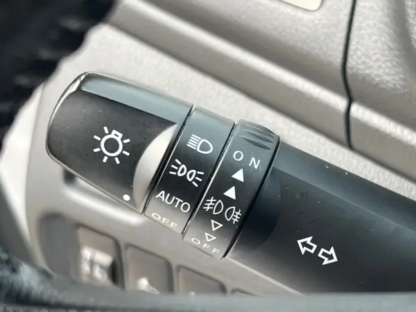 Mitsubishi L200 2.3 DI-D Strakar Space Cab Intense 4WD 25