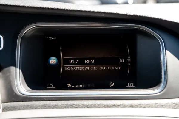 Volvo V40 Cross Country 2.0 D3 Momentum 19