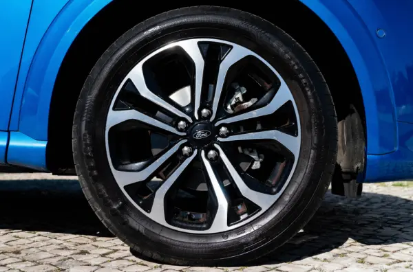 Ford Puma 1.0 EcoBoost MHEV ST-Line Design 4