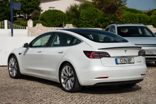 Tesla Model 3 Long Range AWD Dual Motor Performance 4
