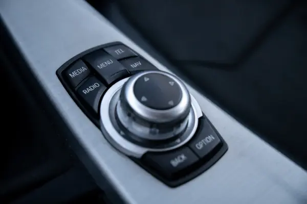BMW 318 d Line Modern 19