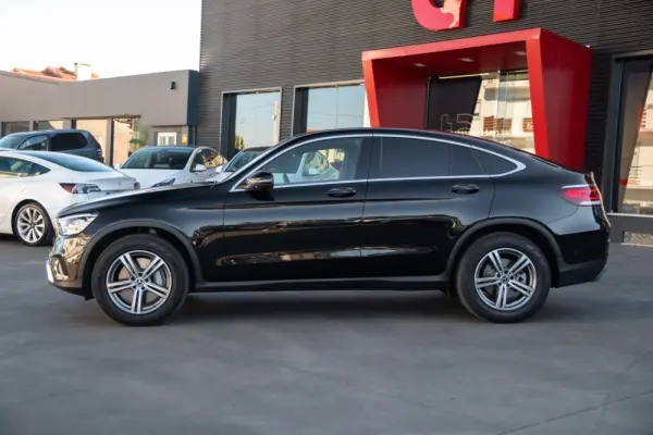 Mercedes-Benz GLC 300 e Coupé 4Matic 6