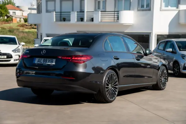 Mercedes-Benz C 220 d Avantgarde 4