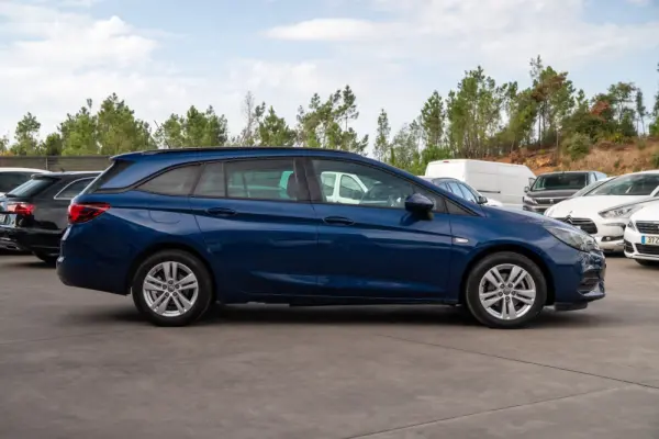 Opel Astra Sports Tourer 1.2 T Elegance 9