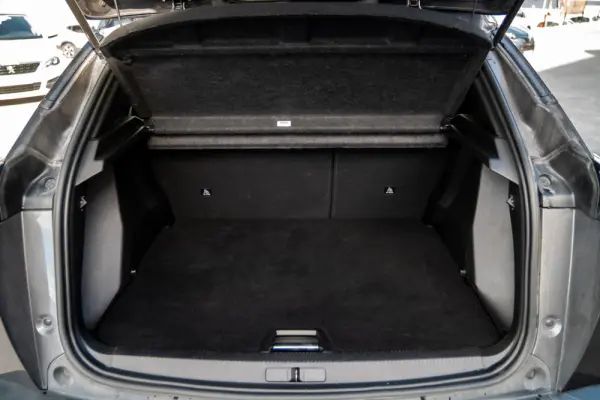 Peugeot 2008 1.2 PureTech Allure 31