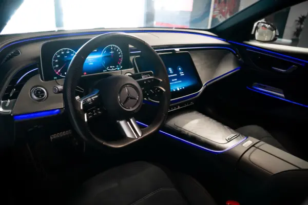 Mercedes-Benz E 300 de 43