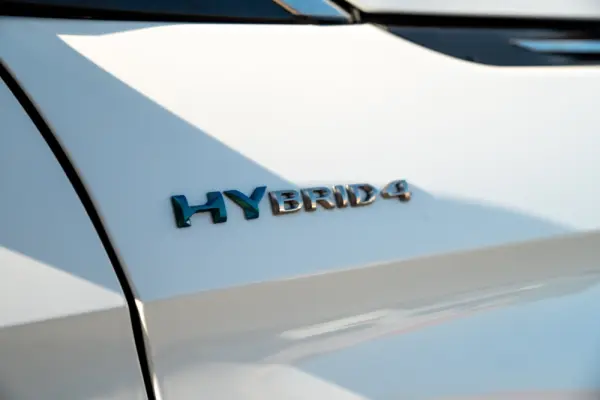 Peugeot 3008 1.6 Hybrid4 Allure Pack e-EAT8 11