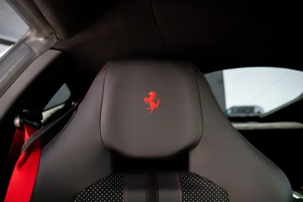 Ferrari 812 Superfast 6.5 V12 35