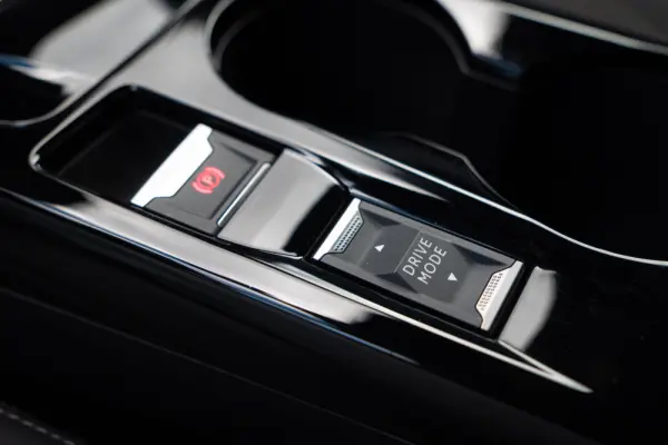 Peugeot 2008 1.5 BlueHDi GT EAT8 29